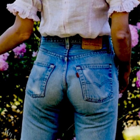 LEVIS Vintage 501 Distressed Classic Wash Straight Leg Jeans - Picture 3 of 16